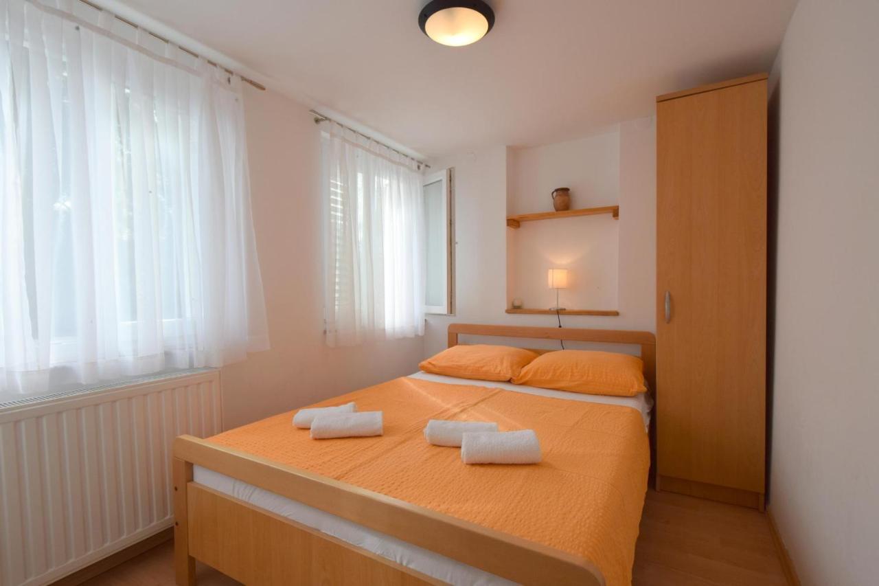 Apartments Julia Čižići 外观 照片