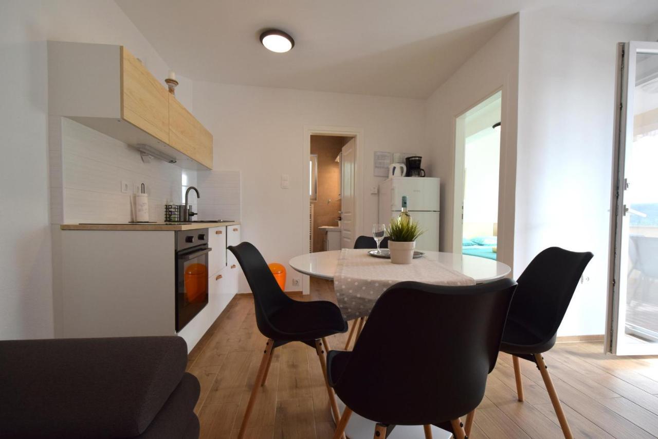 Apartments Julia Čižići 外观 照片